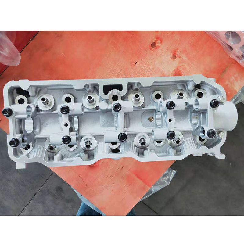 Engine 4G63 8V Complete Cylinder Head with Valves for Mitsubishi Truck L200 L300