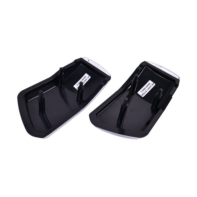 Grille Light Lens T1060-30040 T1060-30050 for Kubota Tractor L3130DT L3130F L3830F L3830GST L4330HST L4630DT L5030HST